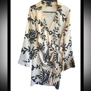 Zara Women’s Silky Wrap Blouse Cream And Black Abstract Floral Print Size Small